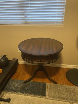 Corner Decorate A Table