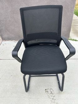 Minimalist Modern Office Chair - Metal Frame, Soft Cushion, Home & Office Use - Black