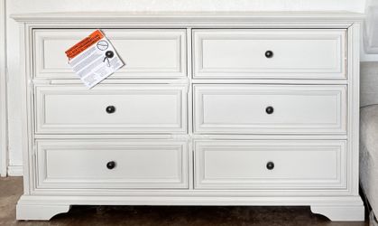 New - Anistyn 6-Drawer Dresser- 60% OFF