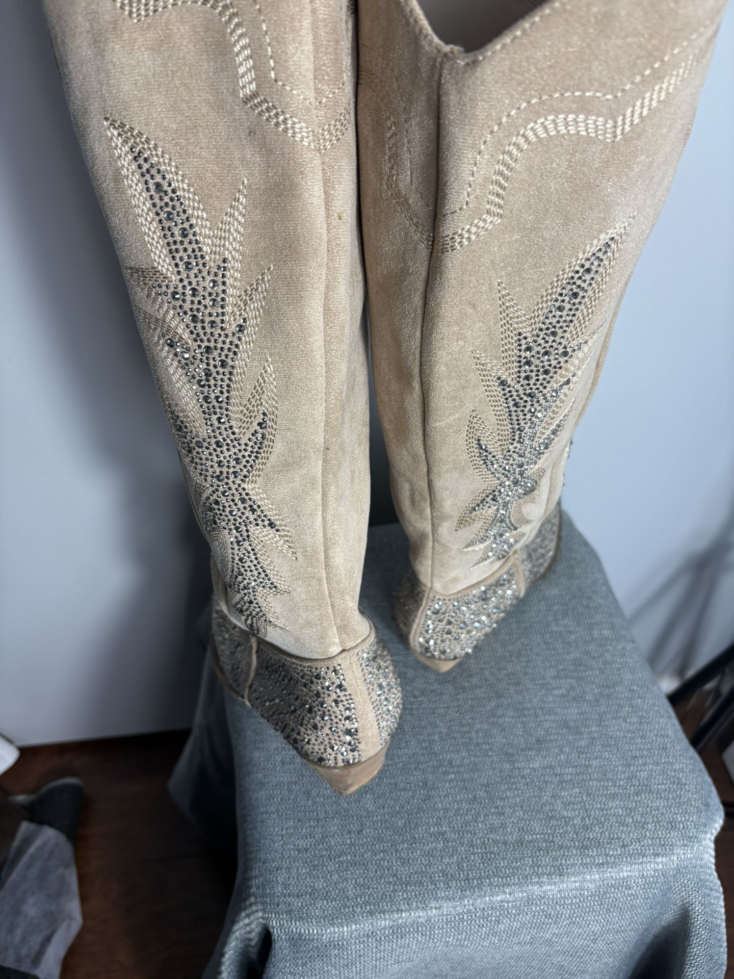 Apple Western Boots Women’s 10 Sand Rhinestones Cowboy Boots