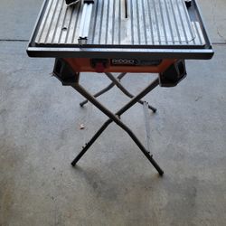 Ridgid  7in Table Top Wet Tile Saw With Stand 