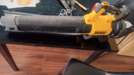 DeWalt blower