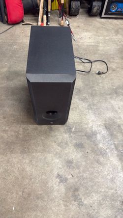 Yamaha SW-201 powered subwoofer