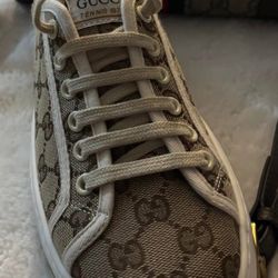 Gucci Shoes 