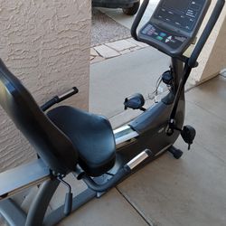 Exercise machine elliptical bicycle cross trader Near new Electronic digital display. I'm sad for just $19.