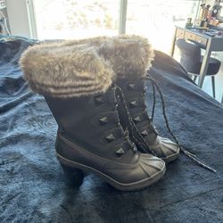 Juicy couture vintage fur boots
