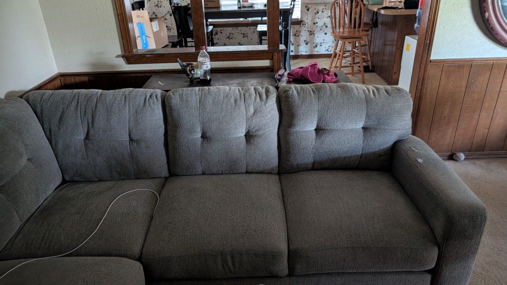 Broyhill sectional