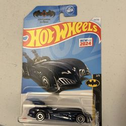 Hot Wheels Batman & Robyn Batmobile 54/250