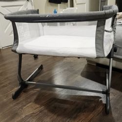 Baby Delight Bedside Bassinet Crib