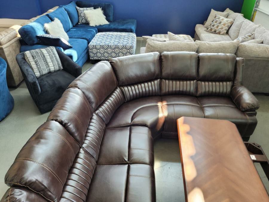 Recliners, Sofas & Sectionals MUST GO!