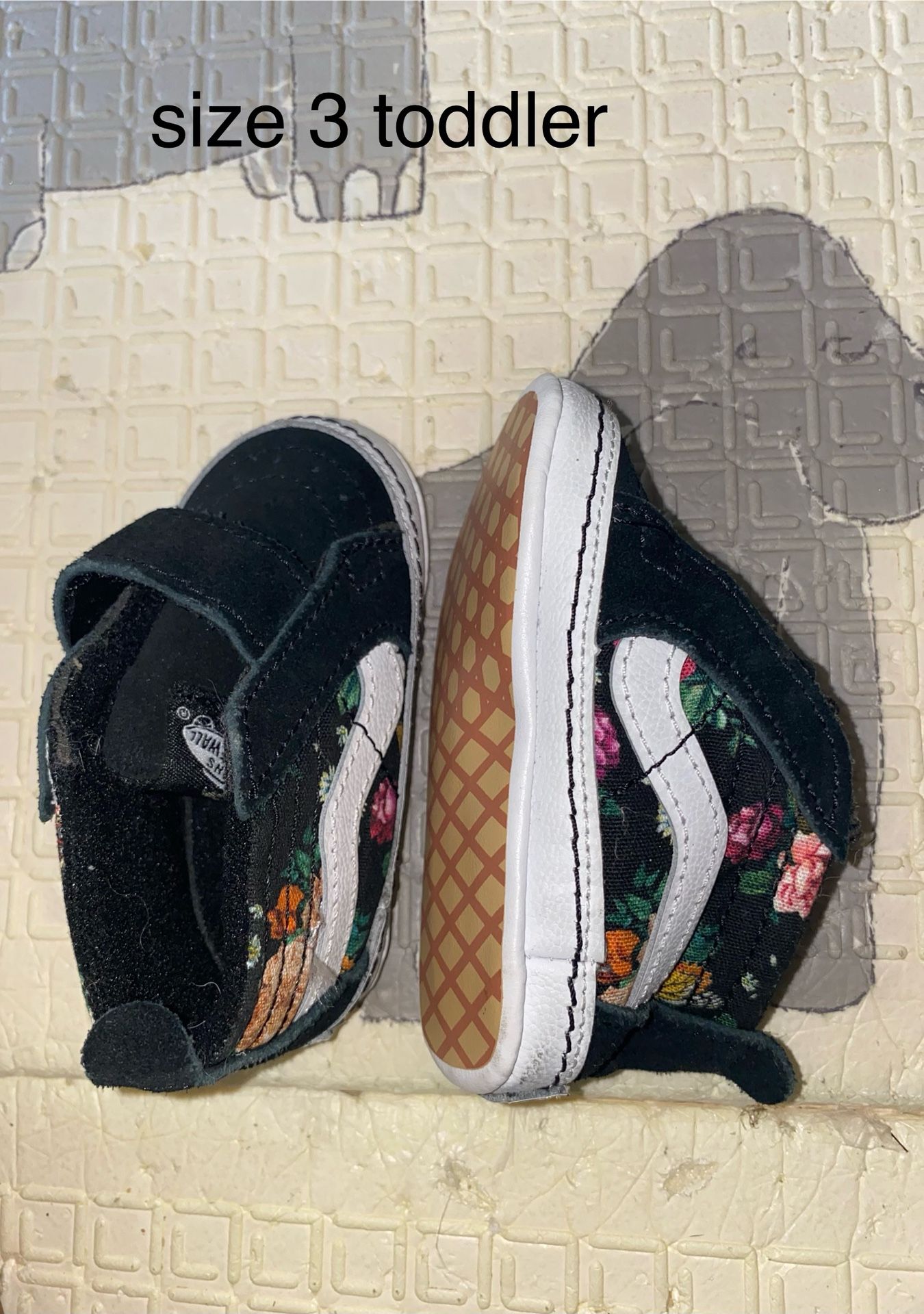 used good / used fair toddler shoes