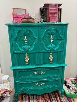 Dresser