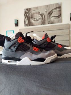 Jordan 4’s