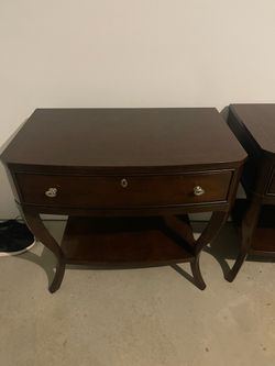 Thomasville Nightstands Set Of 2 -used-