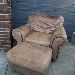 Almost vintage Divani Chateau D ax Italian Leather Chair and