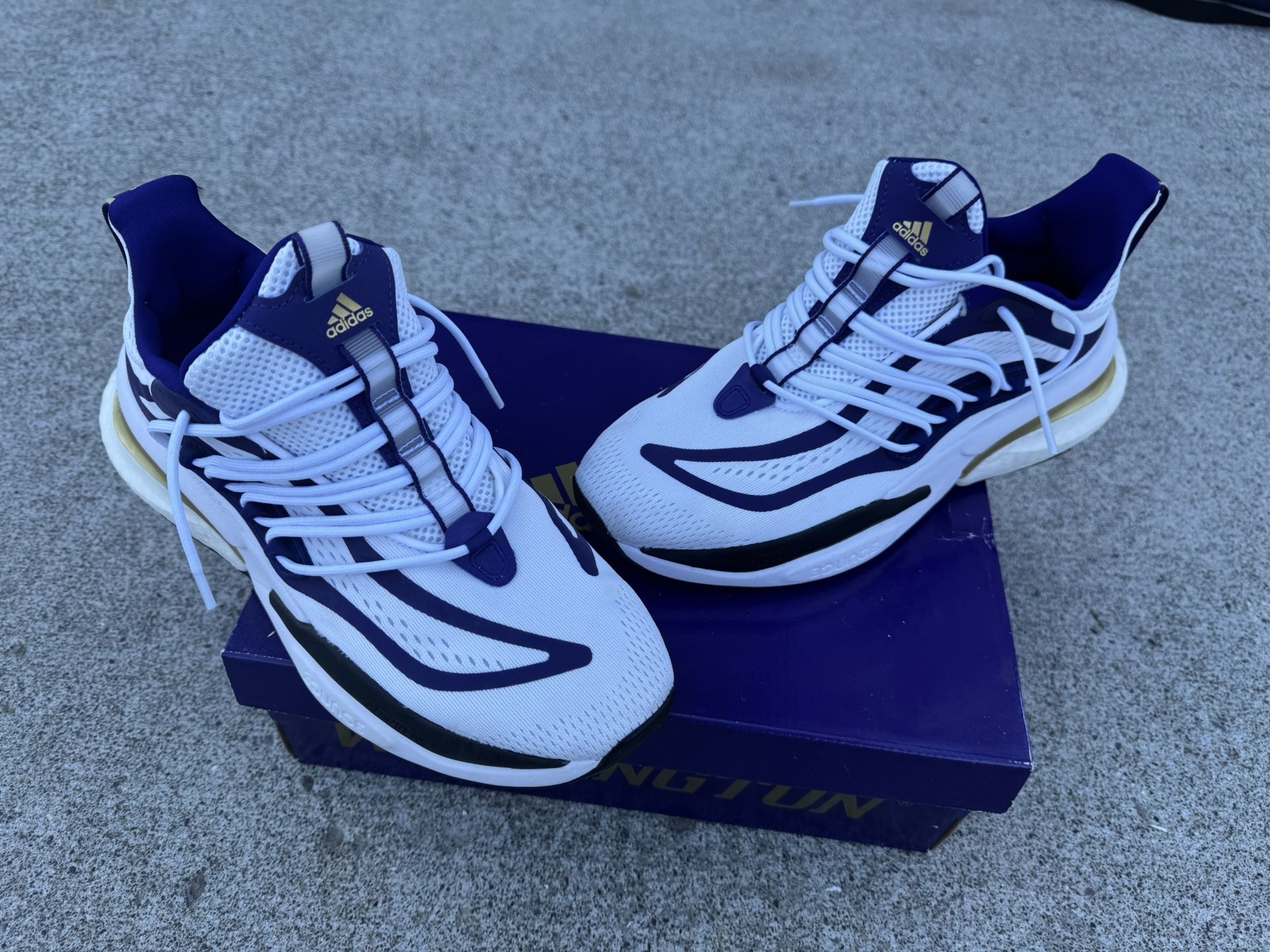 Adidas AlphaBoost V1 UW Huskies Shoes