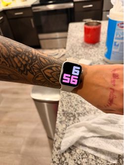 Apple Watch first gen/ no charger
