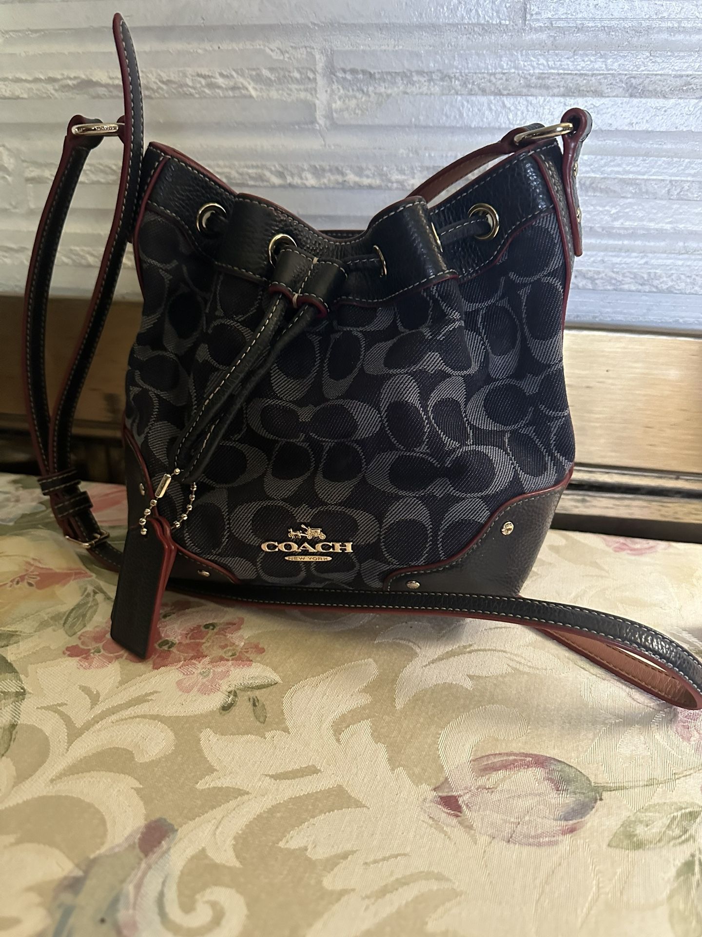 Coach Bucket Bag