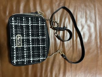 Itzy Ritzy Double Take The Kelly Cross body Diaper Bag