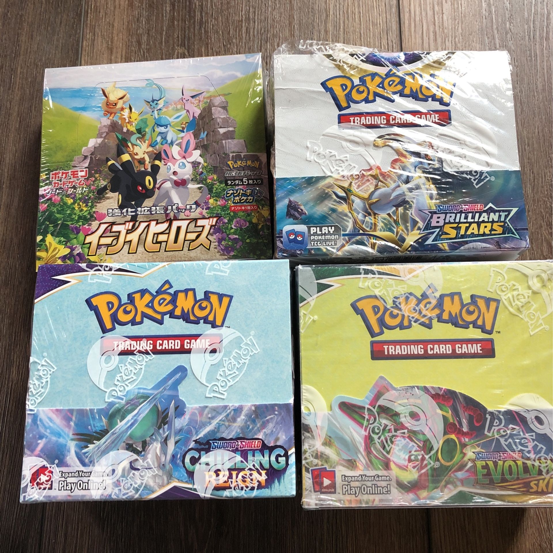 Evolving Skies Booster Box