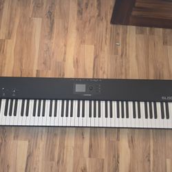Studiologic SL-88 Studio 88-key hammer action weighted usb Midi controller