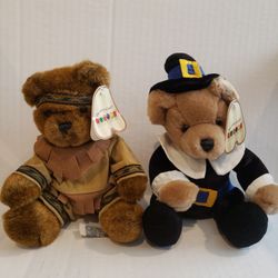 Aurora Teddy Bears Pilgrim and Feathered Friends Thanksgiving 7"  Stuffed With Bean Bottom  E