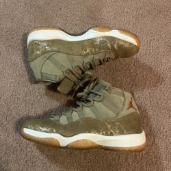 AIR JORDAN 11 RETRO ‘OLIVE LUX’ SIZE 9 WMNS - BOX NOT INCLUDED - WORN ONCE ** MUST BE ABLE TO MEET IN DMV AREA **