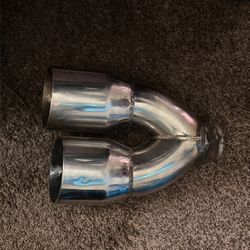 Double Car Exauhst