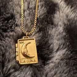 Glamy studio La Luna locket gold necklace