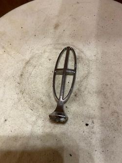 Vintage Lincoln badge