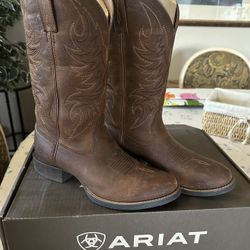 Ariat Cowboy Boots. Size 10.5. Worn Once. 