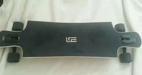 Landyachtz longboard