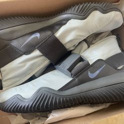 nike komyuter light pumice/ thunder blue