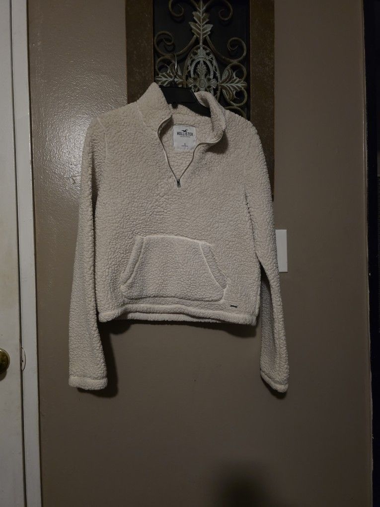 Hollister Girls Sweater