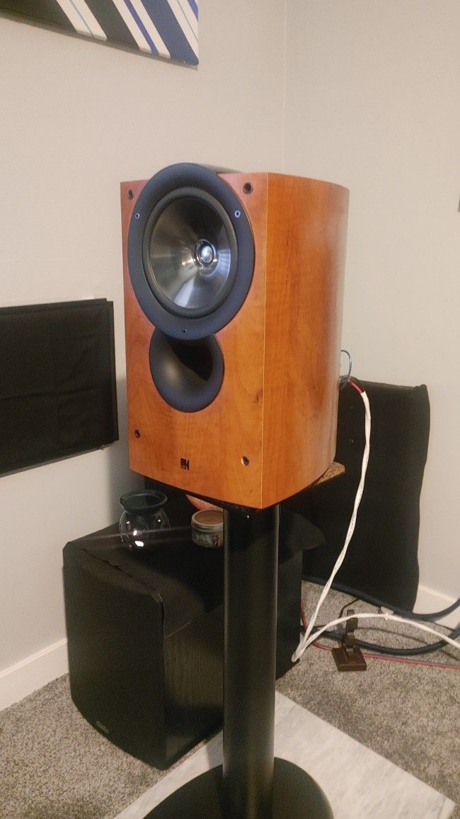 Kef IQ3 Bookshelf Speakers for Sale in Mesa, AZ - OfferUp