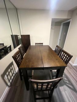 Table and 6 chairs. I CAN DELIVERY FOR EXTRA FEE