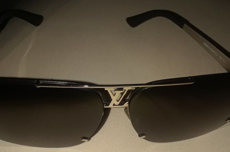 Louis Vuitton Mascot Designer Sunglasses for Sale in Los Angeles, CA -  OfferUp