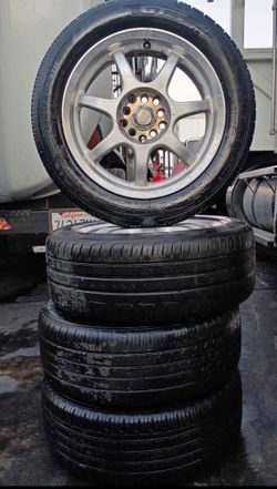 Vendo Set De Tines Con Llantas 205/55R16 