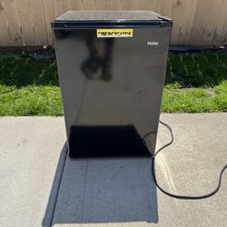 Haier Mini Fridge 