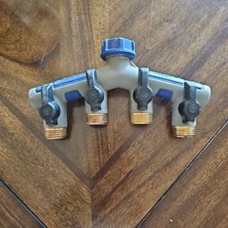 4 Way Hose Splitter