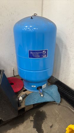 Reverse osmosis/ water tank
