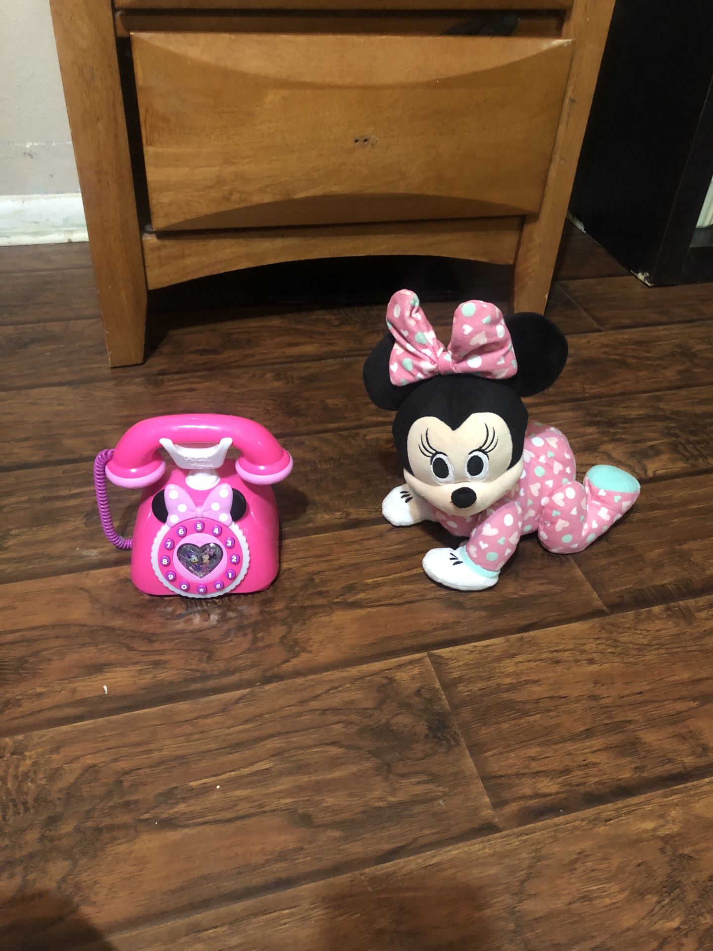 Disney Baby Musical Crawling Pals Plush Kids Toy Super Soft Fabrics Minnie Mouse