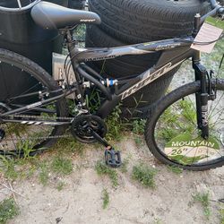 Hyper Bicycle 26" Men's Havoc Mountain Bike, Black