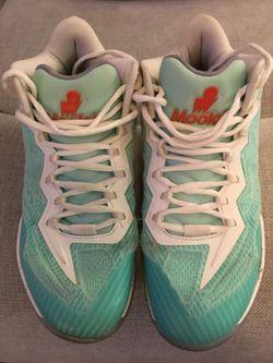 Moolah Teal women’s basketball shoes size 8