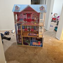 Doll House 