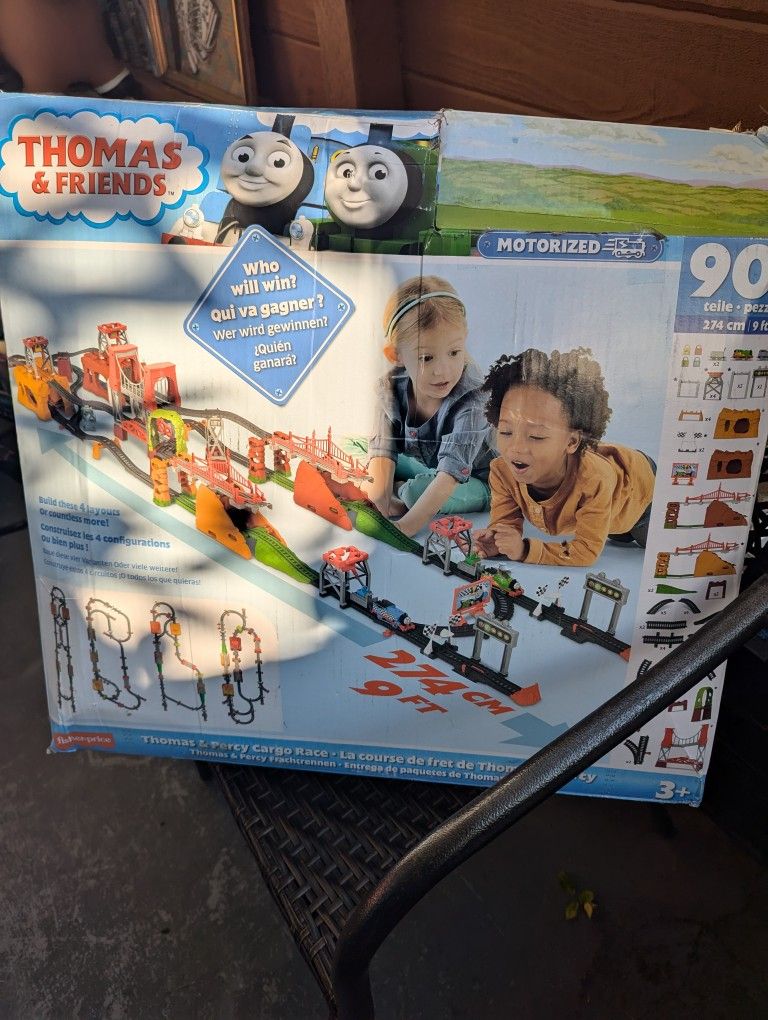 Thomas And Percy Cargo race