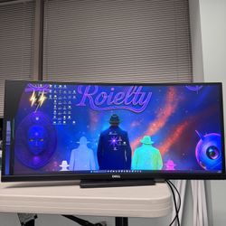BROKE - $500 Dell Ultrawide Monitor – Powers On, Broken Screen – **Great for Parts or Repair