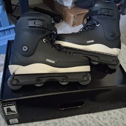 New Razor Skates Size 10