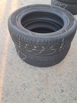 2 HANKOOK 215 60 17 TIRES  GREAT SHAPE