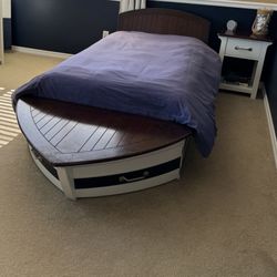 Kid’s Boat Bed